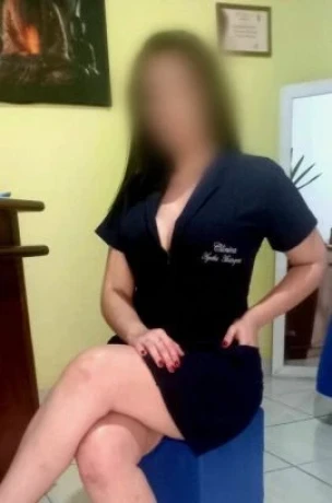 Clara Ferraz — 4 / 5