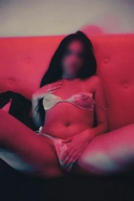 Anna Tesch, Escort, Espírito Santo