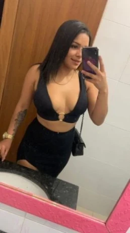 Amanda Fernandes — 2 / 9