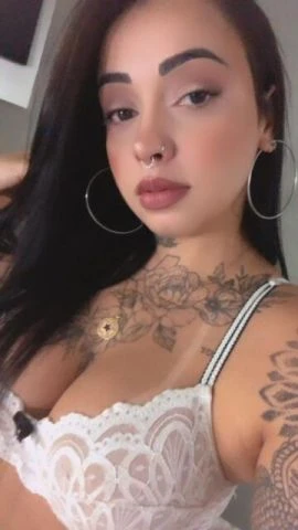 Bruna Fernandes — 6 / 7