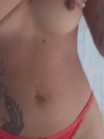 Nicoly Albuquerque — 1 / 5