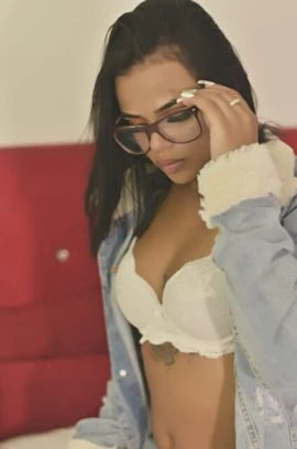 Sarah Silva — 3 / 9