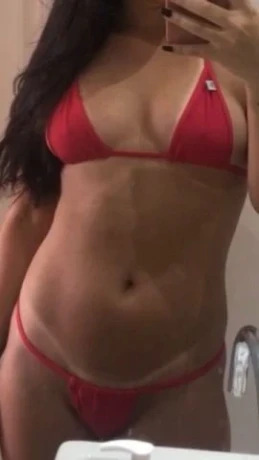Karina Vargas — 4 / 5