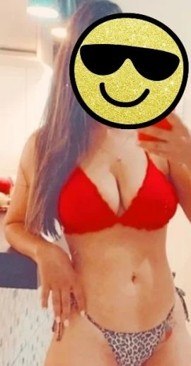 Cintia Mello — 2 / 4
