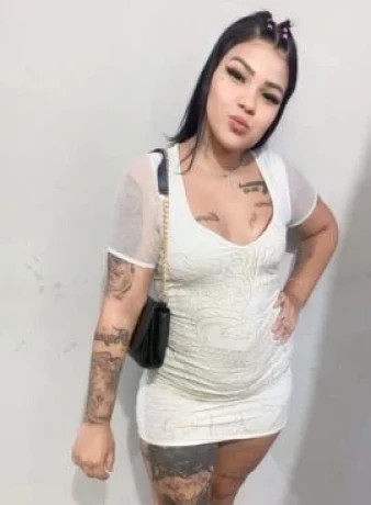 Nicolly Ferraz — 2 / 5