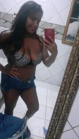 Bianca Almeida — 2 / 9