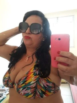 Erica Brito — 2 / 5