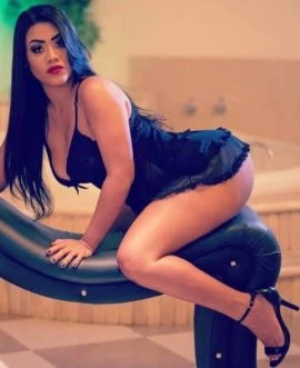 Isadora Navarro — 4 / 5
