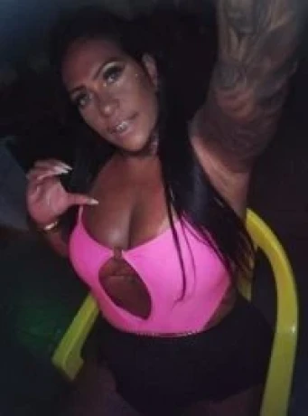 Nicole Hartz — 3 / 4