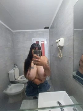 Anahi — 2 / 9