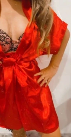 Layane Siqueira — 4 / 5