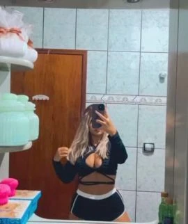 Mel Lima — 4 / 5