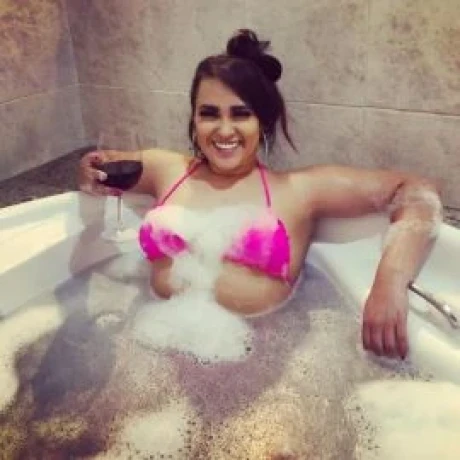 Thays Portiguara — 2 / 6