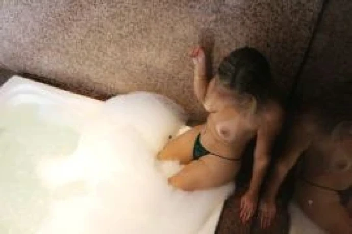 Carina Ferreira — 1 / 5