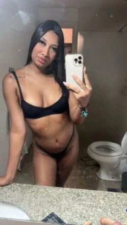 Isadora Castro — 4 / 5