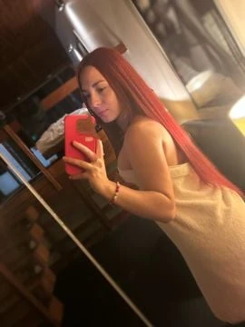 Mia — 3 / 9