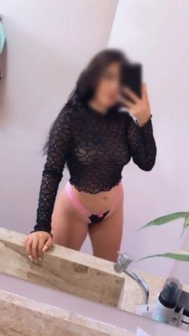 Stéfany Miller — 8 / 9