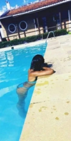 Índia Caroline — 3 / 9