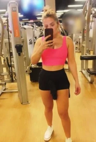 Gabi Castro — 7 / 8