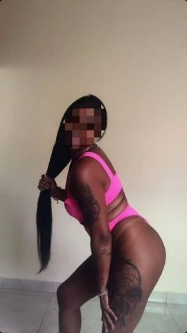 Manuella Ribeiro — 4 / 5