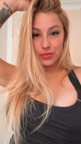 Pamela — 6 / 9