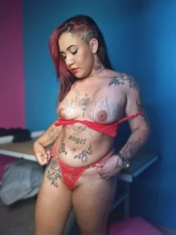 Karina Dias — 2 / 5