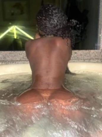 Thaina Pereira — 2 / 5