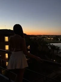 Naomi — 2 / 9