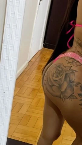 Monique Muller — 7 / 9