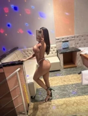 Aline Maia — 2 / 5