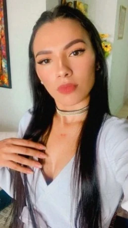 Laura Melissa — 3 / 4