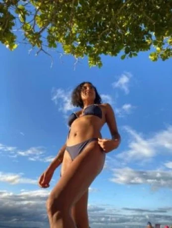 Kelly Cristina — 4 / 5