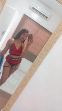 Rebeca Sales — 4 / 5