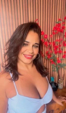 Jade Villar — 4 / 5