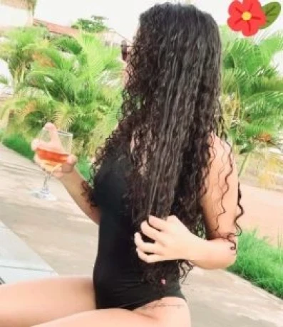 Luana Lívia — 2 / 5