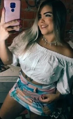 Indy Vieira — 3 / 4