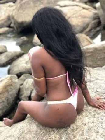 Aline Souza — 7 / 8