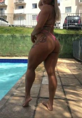 Anitta Carvalho — 3 / 5