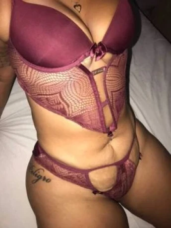 Dalila Evellyn — 3 / 5