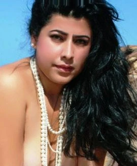 Ana Maria — 7 / 9