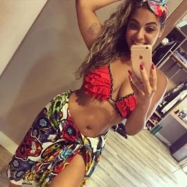 Babi Vasconcelos, Escort, Parana