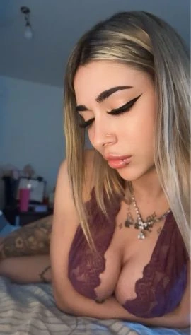 Kiara — 2 / 9