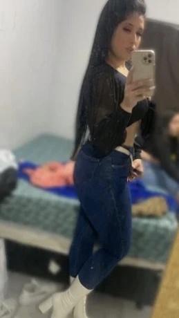 Manuela Dutra — 2 / 5