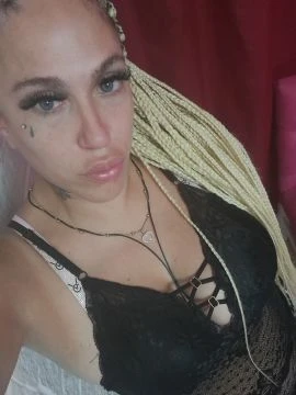 Reyna vanessa — 3 / 9