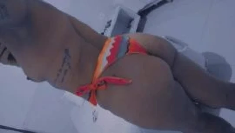 Renata Emily — 1 / 4