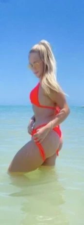 Gabriela Hill — 2 / 5