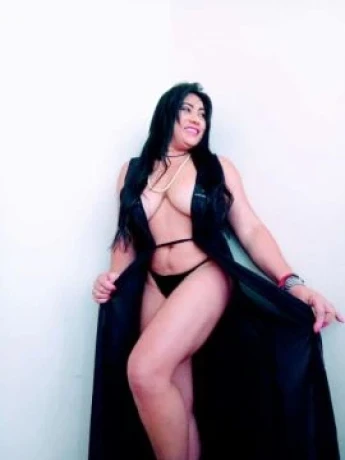 Luh Andrade — 6 / 9