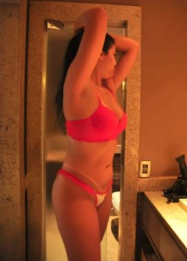 Bárbara Soares — 4 / 5