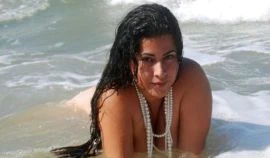 Ana Maria — 8 / 9
