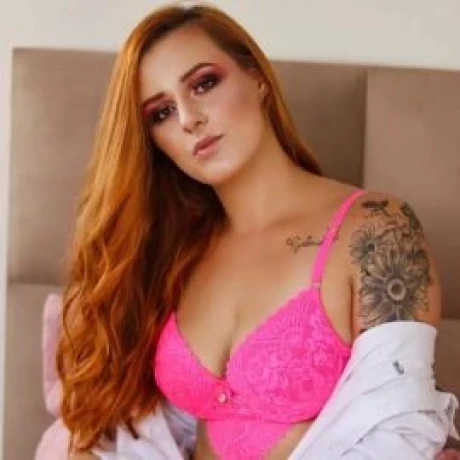 Aghata Lins — 1 / 5